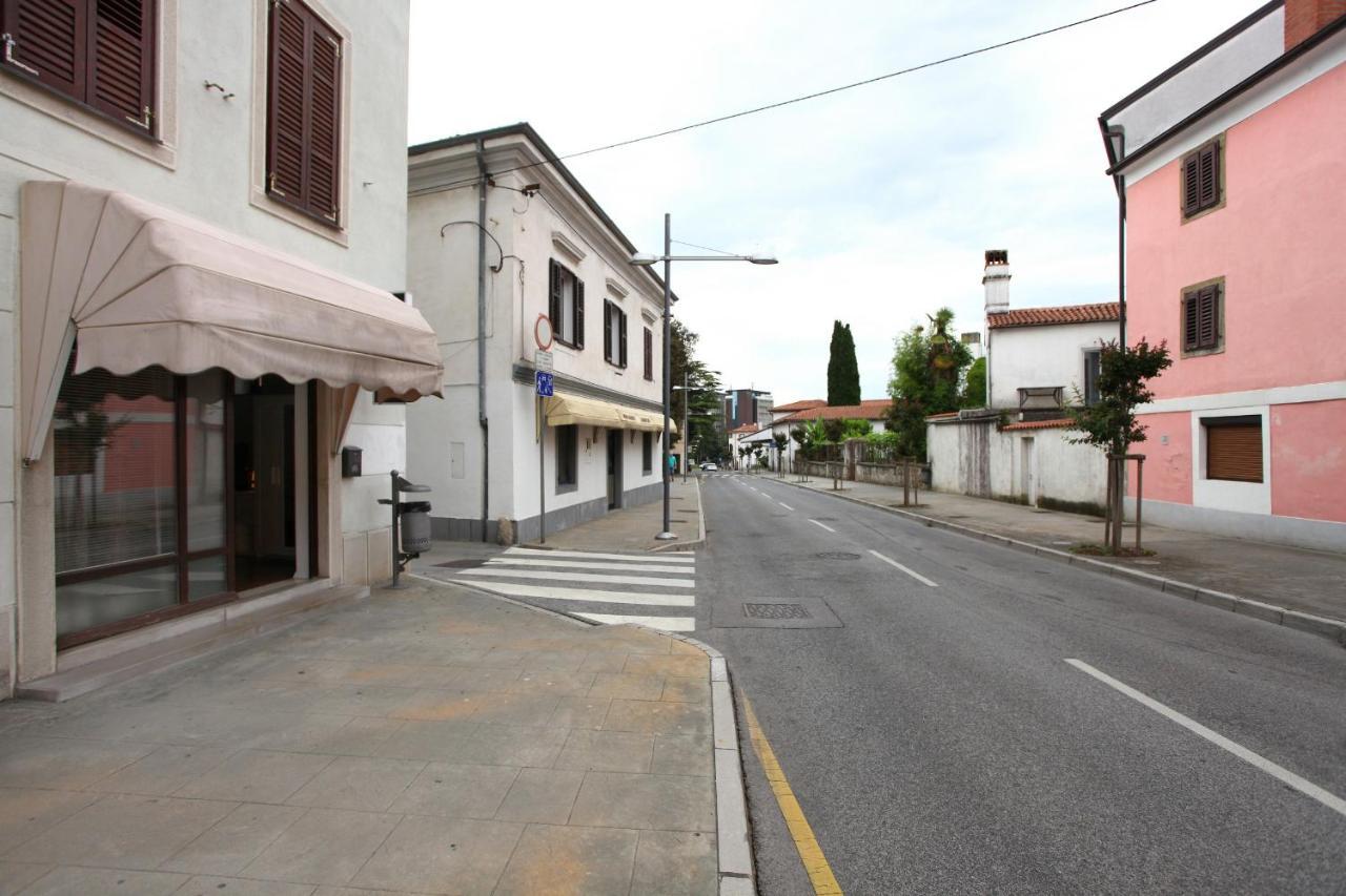 Koper Central King Studio Samo Eksteriør billede